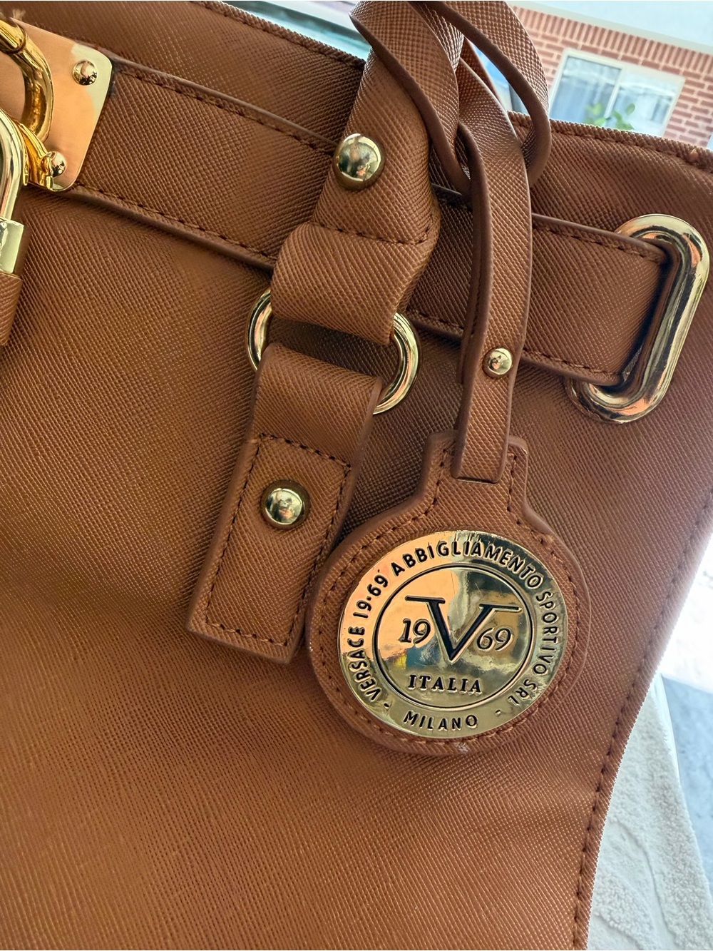 Structured Brown Leather Tote Bag with Gold Hardware - Picture 2 of 6